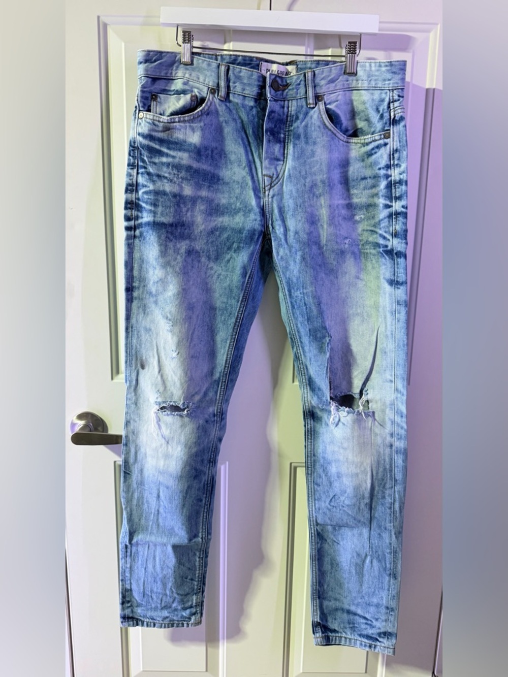 Pull&Bear Men’s Light- Wash distressed Slim-Fit jeans- 34